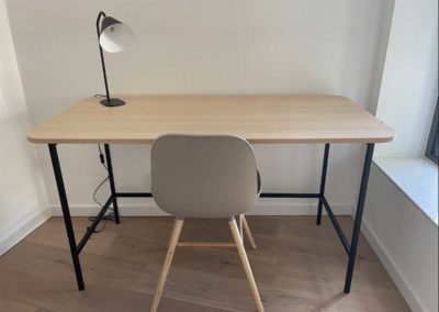 Montage et assemblage d'un bureau, 4